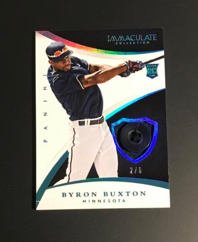 2015 Panini Immaculate Collection Swatches Buttons